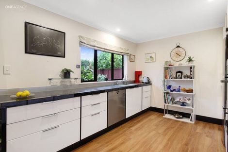 Photo of property in 2/156 Blighs Road, Strowan, Christchurch, 8052