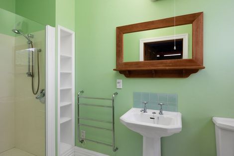 Photo of property in 123 Wellington Street, Picton, 7220