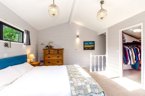 Photo of property in 15 Tiromoana Road, Raumati South, Paraparaumu, 5032