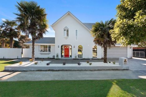 Photo of property in 22 Beauford Place, Parklands, Christchurch, 8083