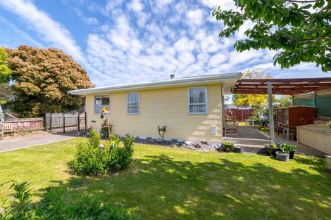 Photo of property in 5 Baillie Crescent, Carterton, 5713