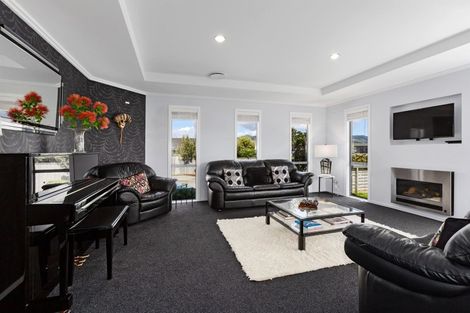 Photo of property in 1 Nelson Avenue, Aotea, Porirua, 5024