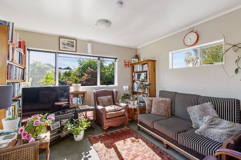 Photo of property in 12 Parsonage Road, Waimate, 7924