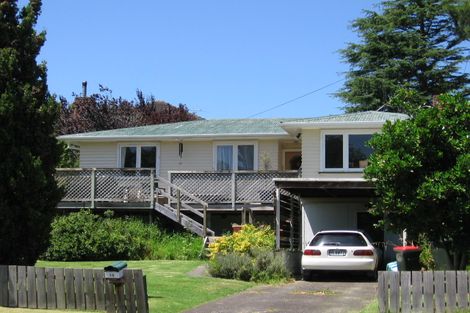 Photo of property in 19 Dundale Avenue, Blockhouse Bay, Auckland, 0600