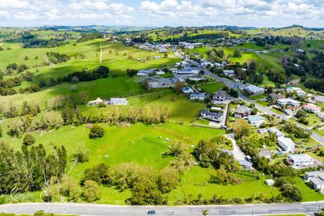 Photo of property in 9 Bickerstaffe Road, Maungaturoto, 0520