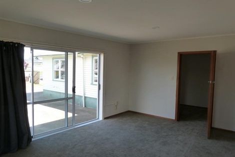 Photo of property in 2 Hinau Road, Mangere Bridge, Auckland, 2022