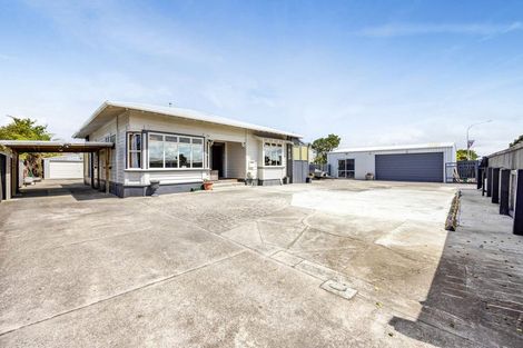 Photo of property in 231 Glover Road, Hawera, 4610