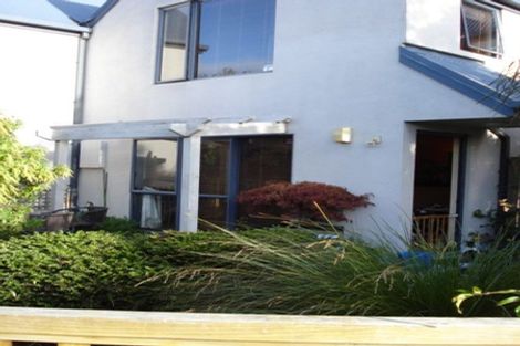 Photo of property in 2/218 Edgeware Road, Edgeware, Christchurch, 8013