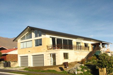 Photo of property in 5 Four Views Avenue, Kelvin Heights, Queenstown, 9300