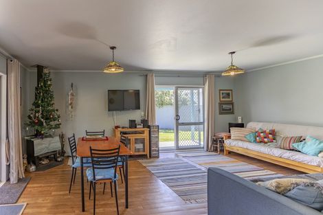 Photo of property in 9 Te Paerahi Road, Porangahau, 4293