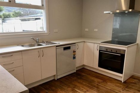 Photo of property in 13 Brazier Grove, Paraparaumu, 5032