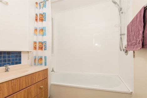 Photo of property in 9/11 Trafalgar Street, Johnsonville, Wellington, 6037