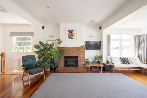 Photo of property in 189 Marine Parade, Seatoun, Wellington, 6022