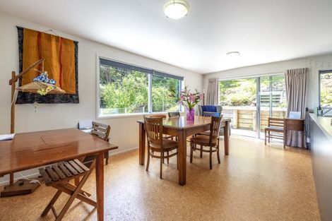 Photo of property in 142 Waiheke Road, Waiheke Island, 1971