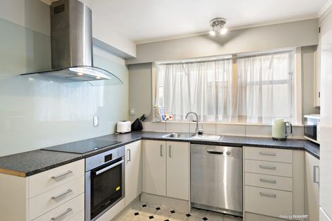 Photo of property in 115 Northland Road, Northland, Wellington, 6012