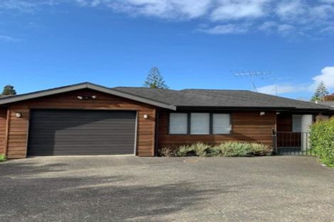 Photo of property in 2a Bronwyn Place, Torbay, Auckland, 0630