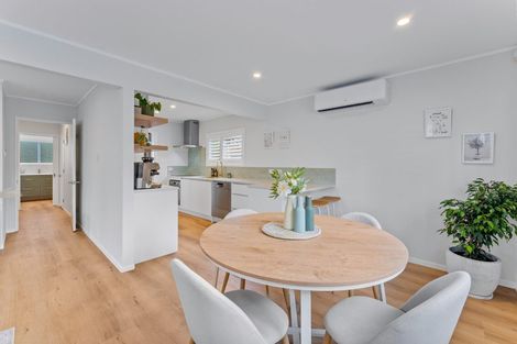 Photo of property in 3/16 Gatman Street, Birkdale, Auckland, 0626