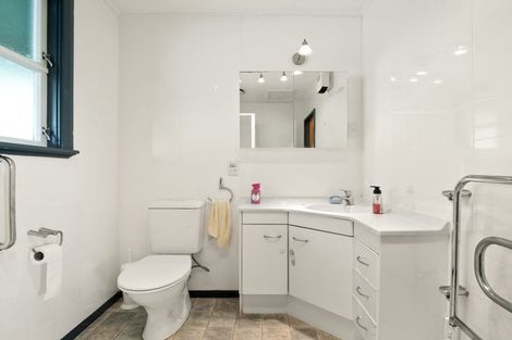 Photo of property in 42 Middleton Road, Kew, Dunedin, 9012