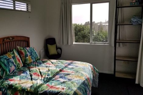 Photo of property in 21 Arden Place, Oakura, 4314