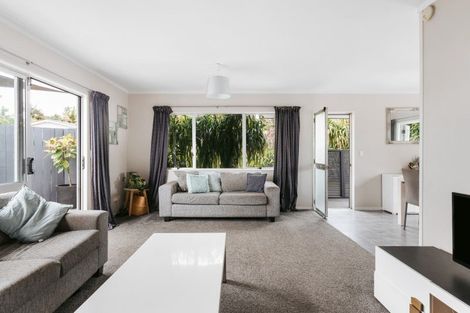 Photo of property in 7 Pokapu Place, Bethlehem, Tauranga, 3110