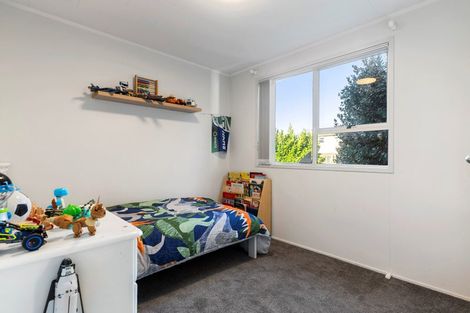 Photo of property in 24 Mandarin Place, Half Moon Bay, Auckland, 2012