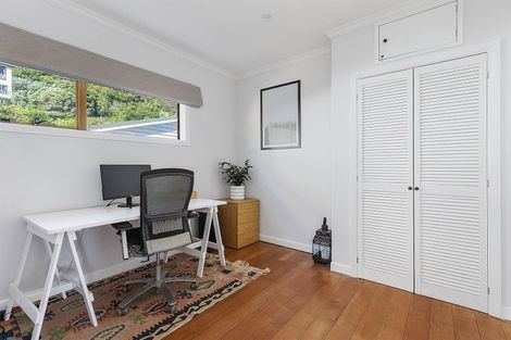 Photo of property in 4 Kiriwai Road, Paremata, Porirua, 5024