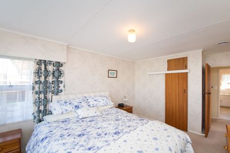 Photo of property in 43 Meadowbrook Drive, Cloverlea, Palmerston North, 4412