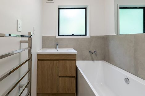 Photo of property in 1/184 Hutchinson Avenue, New Lynn, Auckland, 0600