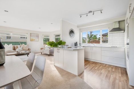 Photo of property in 10a Centreway Road, Orewa, 0931