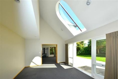 Photo of property in 99 Weston Road, St Albans, Christchurch, 8052