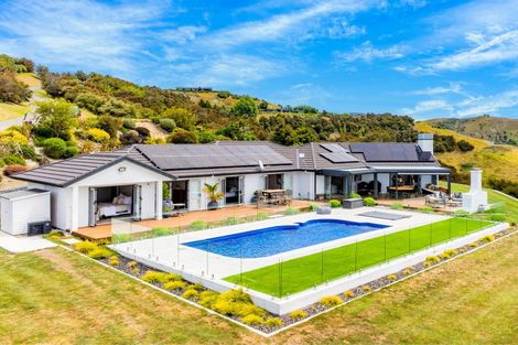 Photo of property in 92 Eskridge Drive, Eskdale, Napier, 4182