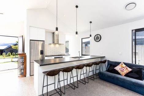 Photo of property in 35 Muster Road, Jacks Point, 9371