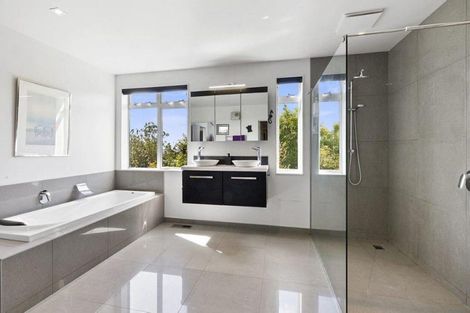 Photo of property in 86 Brougham Street, New Plymouth, 4310