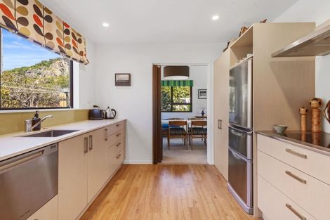 Photo of property in 1/31 Main Road, Redcliffs, Christchurch, 8081