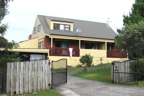 Photo of property in 1 Juneau Place, Glendene, Auckland, 0602