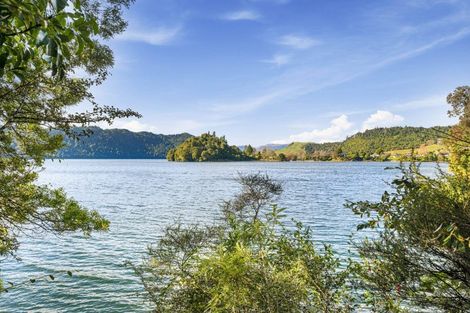 Photo of property in 43 Okareka Loop Road, Lake Okareka, Rotorua, 3076