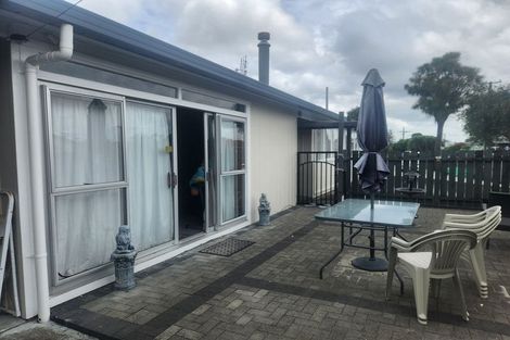 Photo of property in 80 Tiraumea Drive, Pakuranga, Auckland, 2010