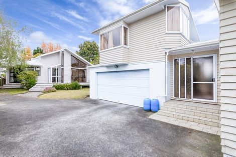 Photo of property in 26 Yeovil Road, Te Atatu Peninsula, Auckland, 0610