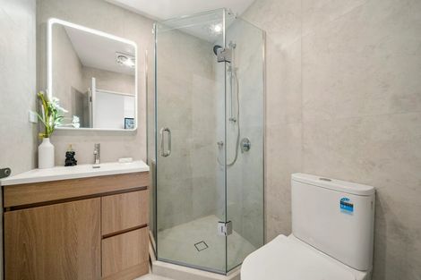 Photo of property in 1/13 Rengarenga Rise, Fairview Heights, Auckland, 0632