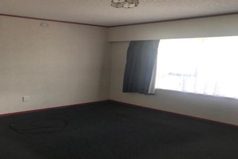 Photo of property in 5 Cypress Crescent, Pukete, Hamilton, 3200