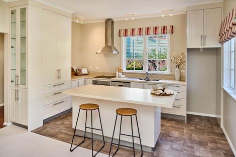 Photo of property in 13 Miro Street, Eastbourne, Lower Hutt, 5013