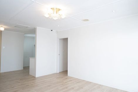 Photo of property in 12 Pomaria Road, Henderson, Auckland, 0610