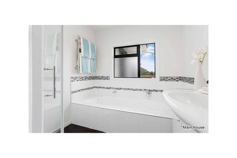 Photo of property in 1261 East Coast Road, Redvale, Albany, 0794