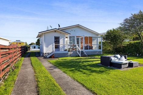 Photo of property in 22 Princes Street, Fitzroy, New Plymouth, 4312