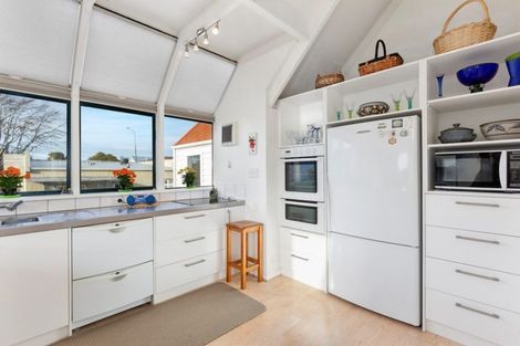 Photo of property in 245 Highgate, Roslyn, Dunedin, 9010