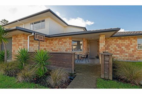 Photo of property in 7/64 Kawaha Point Road, Kawaha Point, Rotorua, 3010