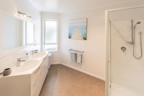 Photo of property in 221 Patons Rock Road, Patons Rock, Takaka, 7182