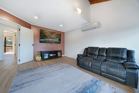 Photo of property in 2/46a Captain Scott Road, Glen Eden, Auckland, 0602