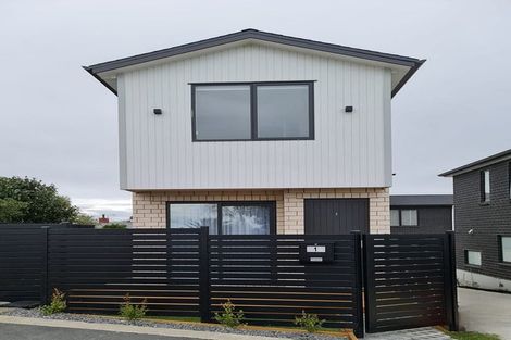 Photo of property in 1/532 Glenfield Road, Glenfield, Auckland, 0629