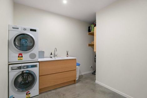 Photo of property in 10 Double Cone Road, Jacks Point, Queenstown, 9371